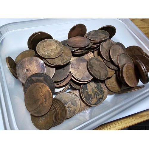 168 - 2x tubs full of vintage and antique British coins to include a large quantity of copper pennies with... 