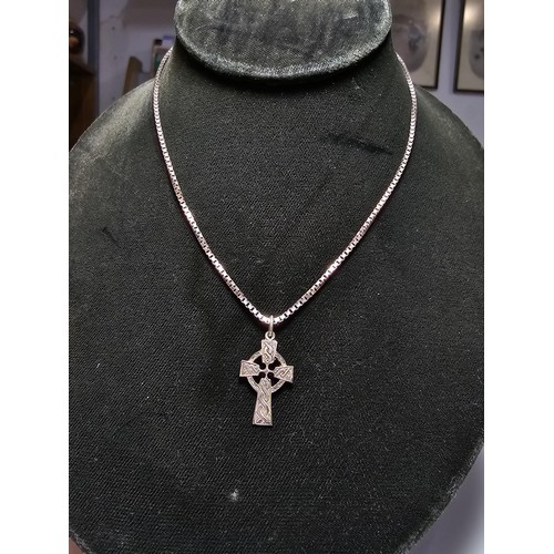 182 - 925 Silver Celtic cross pendant on a good quality 16 inch 925 Silver box link neck chain in clean co... 