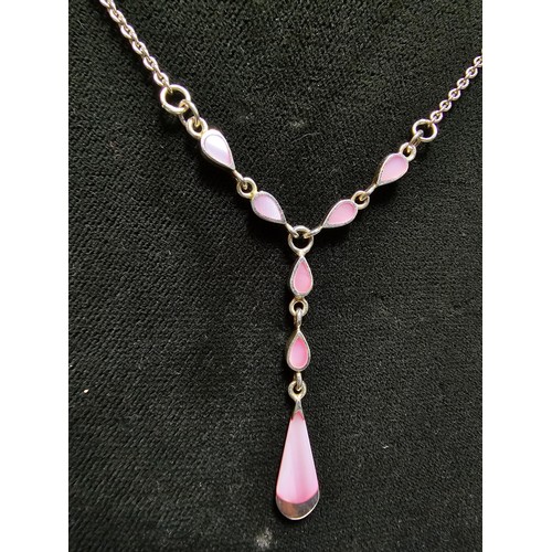 184 - Pretty 925 Silver drop necklace inset with 7 pieces of pink Mother of Pearl on a 18 inch 925 Silver ... 