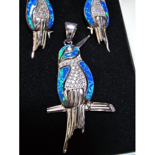 208 - Stunning matching 925 Silver jewellery set to include a Kingfisher pendant inset with blue Opal with... 