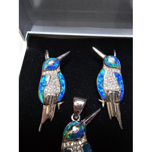 208 - Stunning matching 925 Silver jewellery set to include a Kingfisher pendant inset with blue Opal with... 