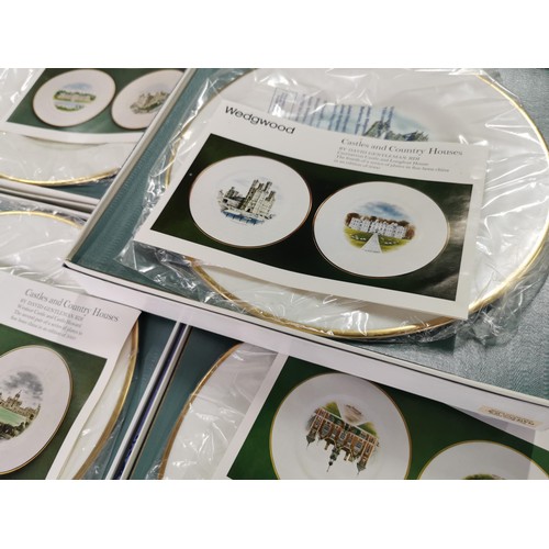 111 - 10 boxed limited edition Wedgwood plates titled 