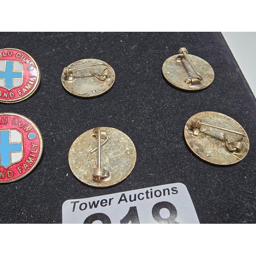 218 - A collection of 10 vintage enamel badges Faith and Family Teulu Duw all in good order with blue cros... 