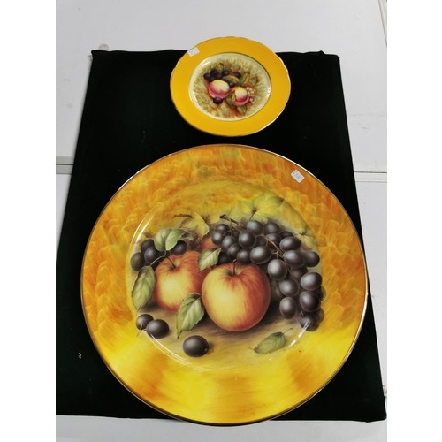 138 - 2 collectable plates inc an Aynsley orchard gold side plate and a plate depicting apples and grapes ... 