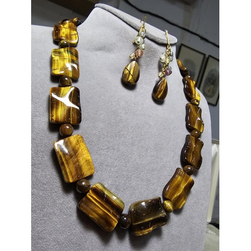 234 - Quantity of semi Precious stone jewellery to include 2x Tigers Eye beaded necklaces, Tigers Eye drop... 