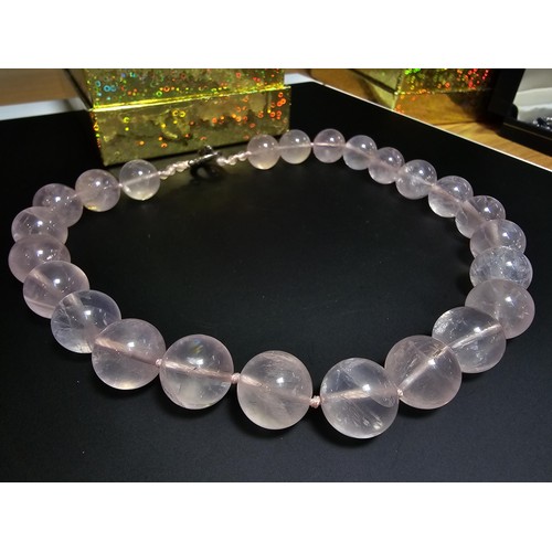 238 - A good quality large rose quartz beaded 16