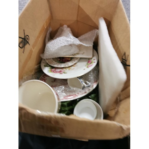 85 - 2 boxes containing a large quantity of part teas sets including a 17 piece Salisbury bone china part... 