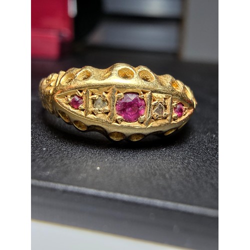 264 - An Antique Hallmarked 18ct Yellow Gold Ring inset with 3x Ruby gem stones and 2x Diamonds, Hallmarke... 