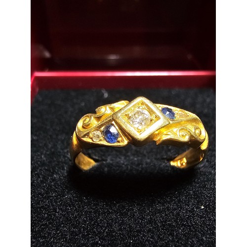 265 - An Antique Hallmarked 18ct Yellow Gold Ring with a pretty design inset with a 0.64ct Diamond to the ... 