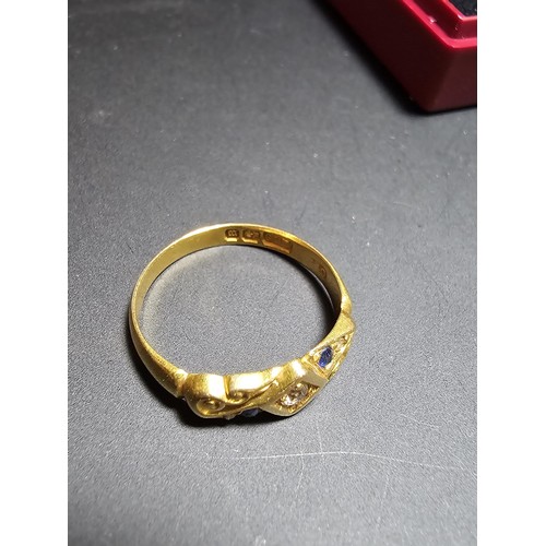 265 - An Antique Hallmarked 18ct Yellow Gold Ring with a pretty design inset with a 0.64ct Diamond to the ... 