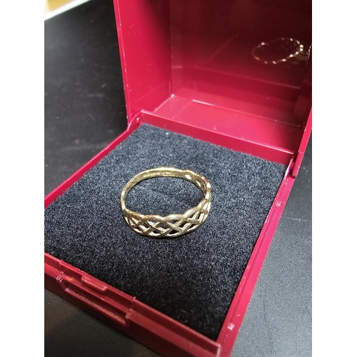 272 - Hallmarked 9ct Yellow Gold Ring with a pierced Celtic design. The ring has a weight of 1.02 grams - ... 