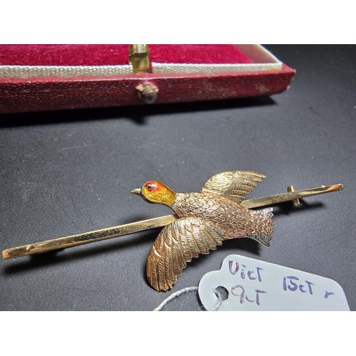 274 - Pretty Antique 9ct Yellow Gold Bar Brooch having a 9ct Tri-colour Gold Pheasant design in Yellow, Ro... 