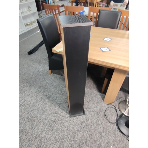 470 - A modern 6 shelf black storage unit in overall good condition. Height of 106cm, length 22cm, depth 1... 