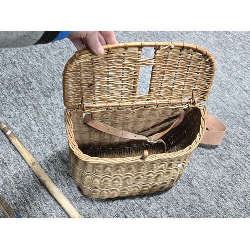 2 - Good quality vintage Hardy Bros Alnwick catch net along with 2x vintage Gaffs and a good vintage wic... 