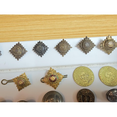 219 - Large suite of various military buttons from various regiments, please study photos for more details... 