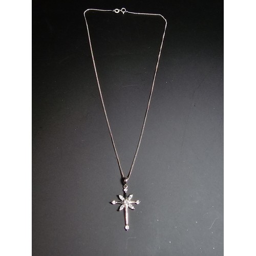 242 - Pretty 925 silver Star formed pendant inset with sparkly cz crystal stones set on a 18