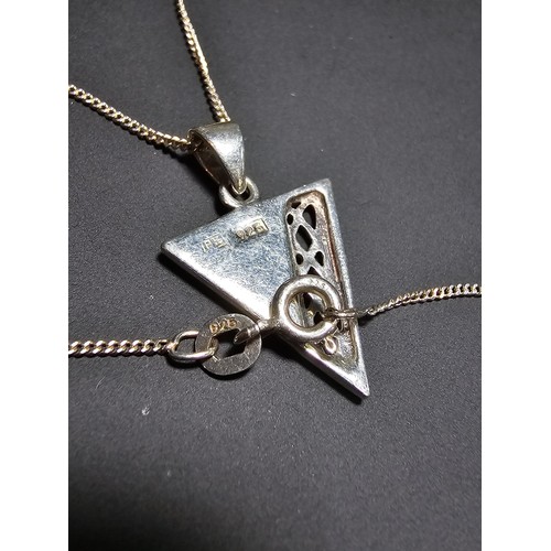 273 - Pretty 925 silver triangular pendant inset with pink mother of pearl, on a 18