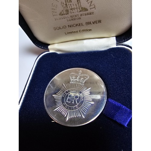 285 - cased Tower Mint Metropolitan Police coin medallion celebrating 150 years (1829-1979)