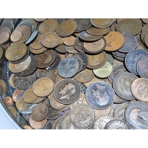 289 - A large tin full of vintage and antique copper coins mostly british, please study photos for more de... 