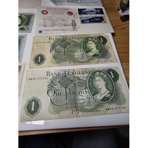 304 - Collection of vintage British bank nots to include 4x £1 bank notes, £5 note and 2x First Day covers... 