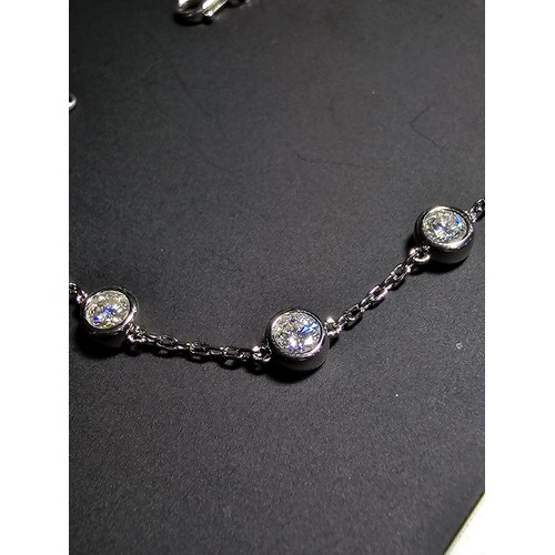 315 - Stunning brand new 925 Silver bracelet inset with 8x Moissanite Diamond Gem Stones, each stone is 0.... 