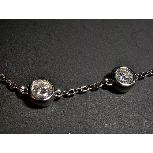 315 - Stunning brand new 925 Silver bracelet inset with 8x Moissanite Diamond Gem Stones, each stone is 0.... 