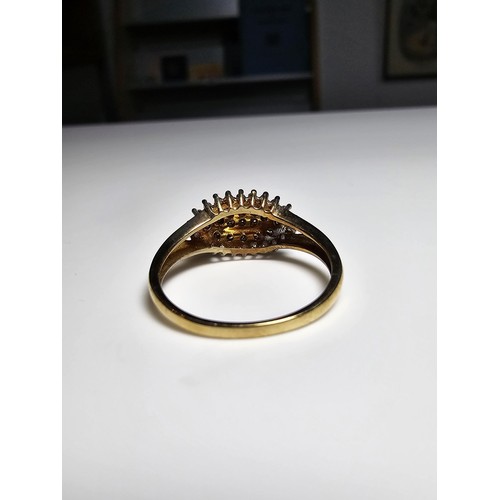 316 - Stunning 9ct Yellow Gold Diamond Cluster Ring inset with a large quantity of chocolate diamonds to t... 