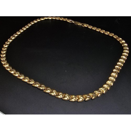 319 - Hallmarked 18ct Yellow Gold Neck chain with an unusual link design, Total weight of 25.5 grams in ex... 