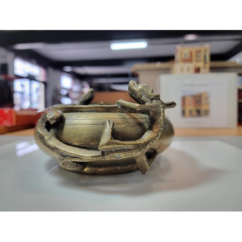 334 - Antique Chinese Bronze brush washer bowl with well cast salamander handles to each side, the base is... 