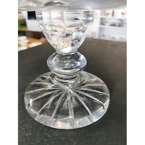 157 - A good quality Waterford crystal presentation trophy for Wolverhampton Racecourse winner 2001, in ex... 