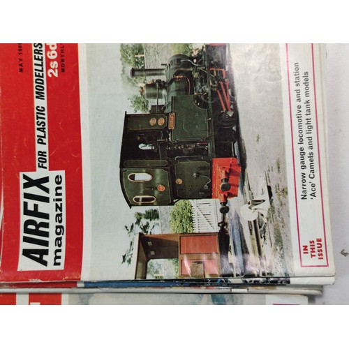 416 - A large quantity of various vintage Airfix magazines including some early issues dating from the 196... 