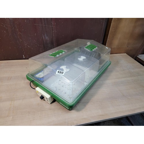 480 - A good quality seed electronic propagator with electric control complete with a set of seeds