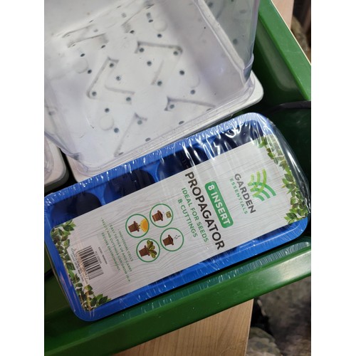 480 - A good quality seed electronic propagator with electric control complete with a set of seeds