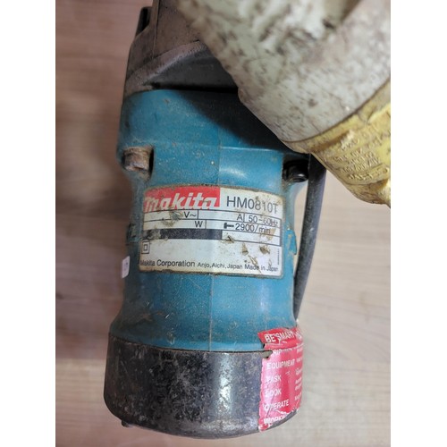 493 - Good quality Makita concrete breaker 110v, model HM0810T