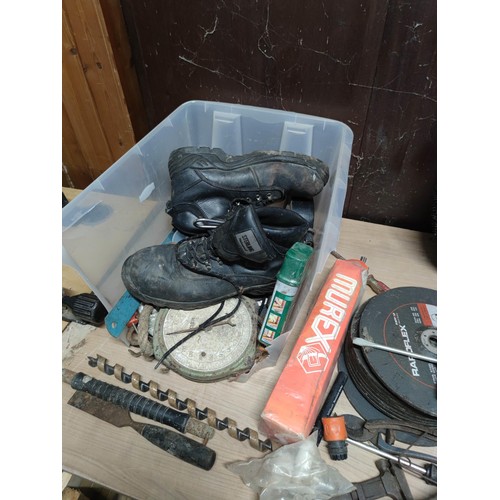 470 - 2x boxes containing a large quantity of tools and accesories to inc grinding disks, drill bits, scre... 