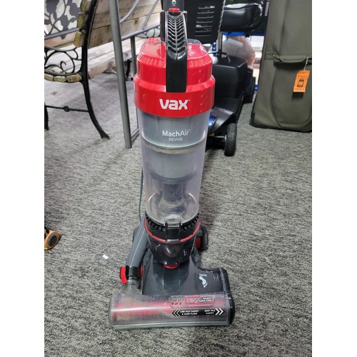 530 - A Vax Mach air Revive, vacuum cleaner in good order