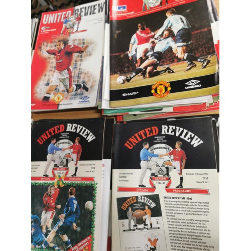 129 - Large quantity of Man United Home magazines United Review, 163 in total all in good order have been ... 