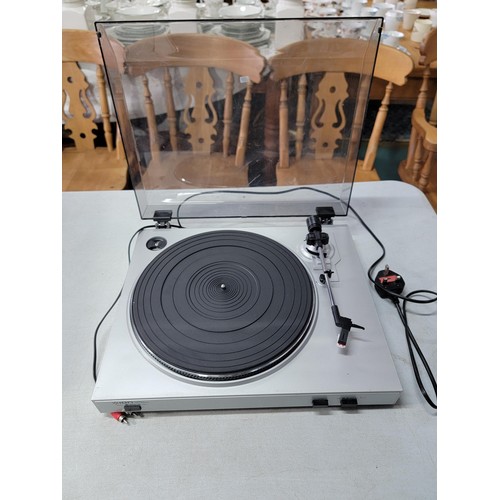 10 - 2x record player turntables to include a Hitachi Uni-Torque HT 353 Direct Drive turn table along wit... 