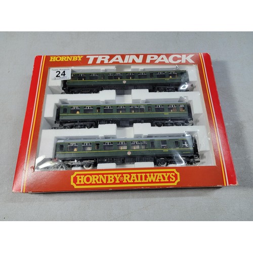 24 - Boxed Hornby R369 BR 3-car Diesel Multiple unit Class 110 DMU train pack with Preserved Green livery... 