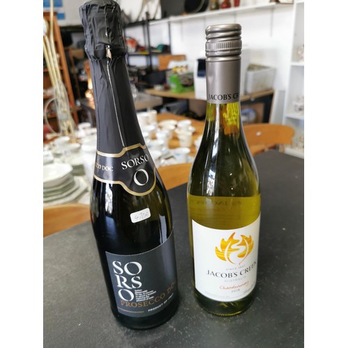 158 - 2 bottles on new and sealed wine including a bottle of Jacobs Creek chardonnay 2019 along with a new... 