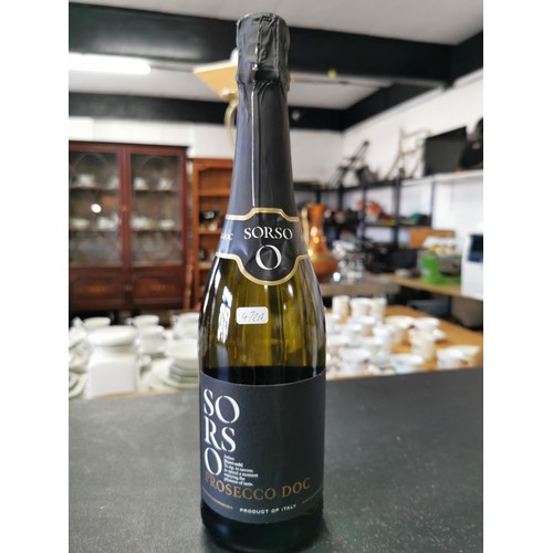 158 - 2 bottles on new and sealed wine including a bottle of Jacobs Creek chardonnay 2019 along with a new... 