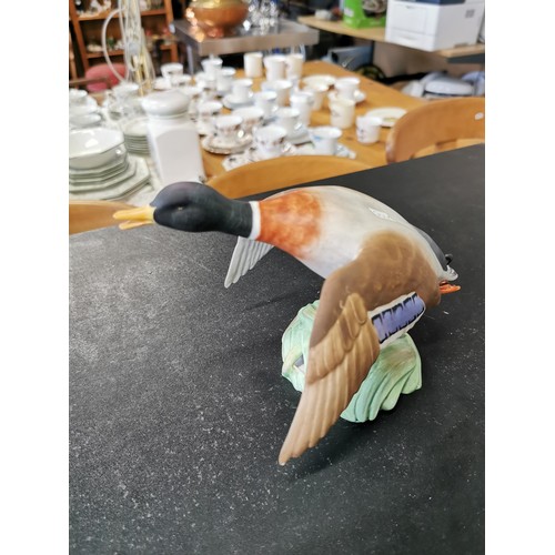 159 - 2 ceramic bird figures including a good quality Beswick greenfinch 2105 along with a Spode mallard, ... 