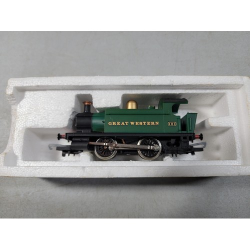 36 - Boxed Hornby R077 early GB model 0-4-0 Holden tank locomotive No.101 GWR green cleaned tested with a... 