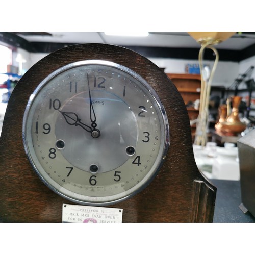 171 - 2x Westminster chime oak mantel clocks, 1 pendulum driven the other platform escapement. 1 comes wit... 