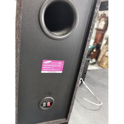 175 - A Samsung surround sound audio system. In great working condition complete with all its separate spe... 