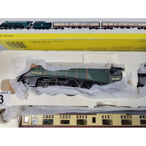 43 - Boxed as new Hornby R2089 Flying Scotsman train pack includes Class A4 silver link loco and tender N... 