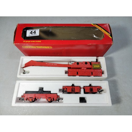 44 - Boxed Hornby R739 red operating breakdown crane boxed and complete