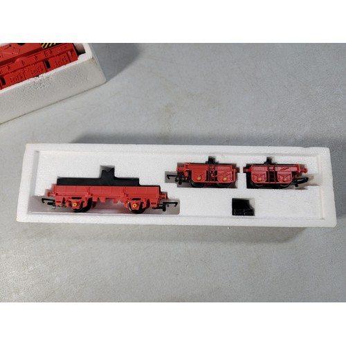 44 - Boxed Hornby R739 red operating breakdown crane boxed and complete