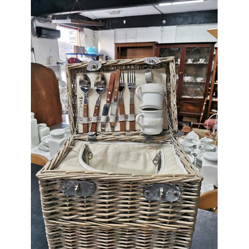 199 - Picnic basket inc cups cutlery and cool box zipped section