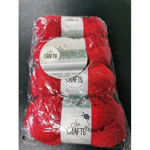 200 - 1 small bag of wool, includes many unused balls of So craft branded and others.